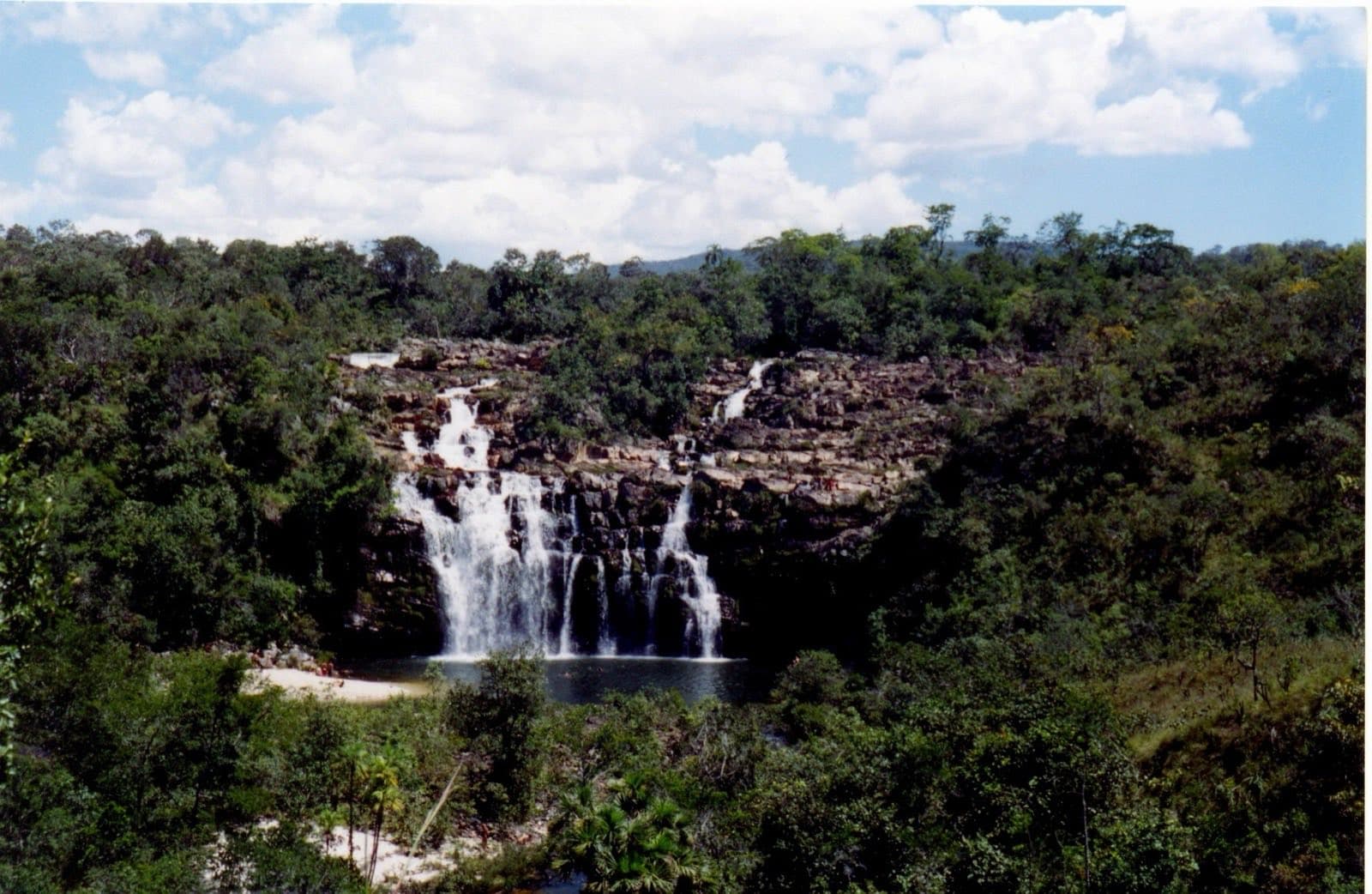 Cachoeira Poço Encantado — Waterfall