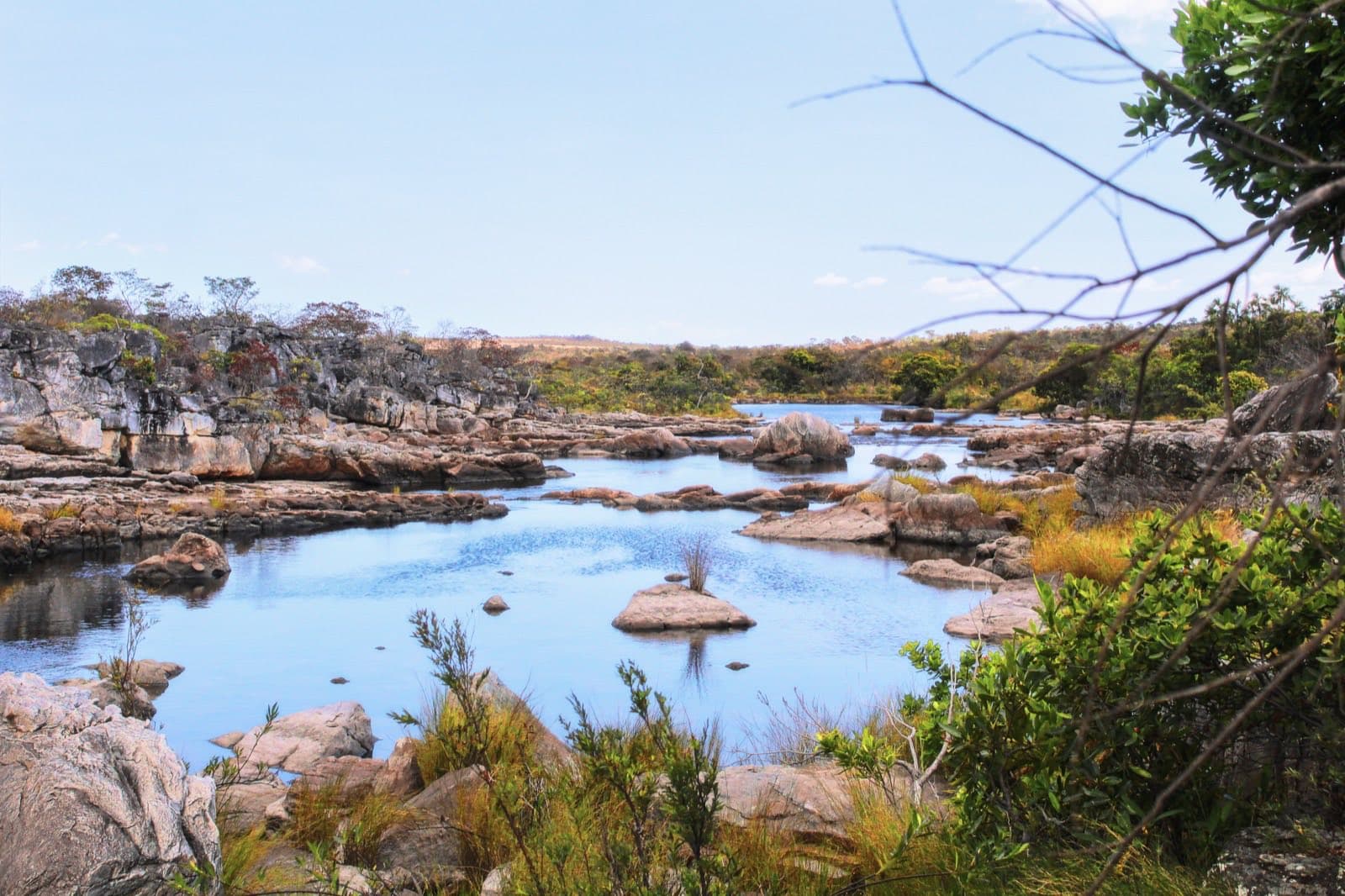 Trecho do Rio Preto na trilha das Sete Quedas, no Parque Nacional da Chapada dos Veadeiros