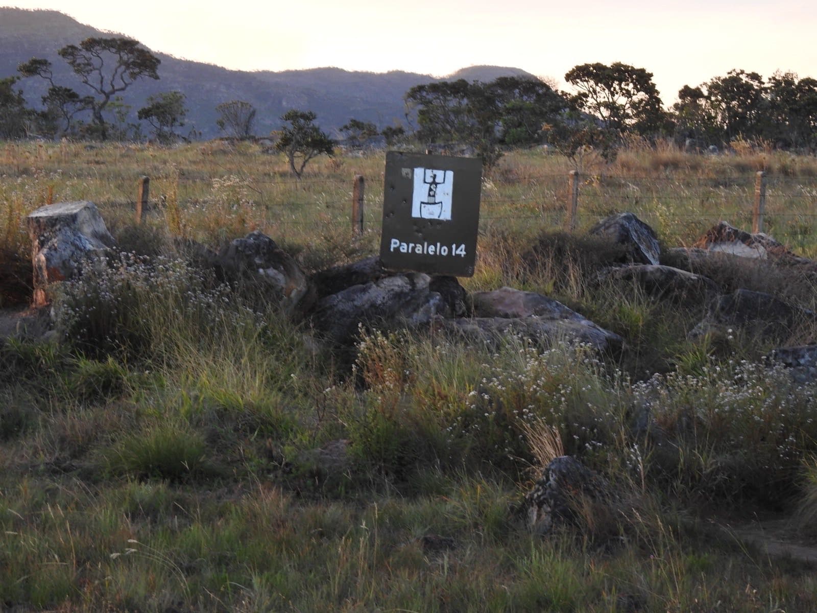 Marco do Paralelo 14, Chapada dos Veadeiros